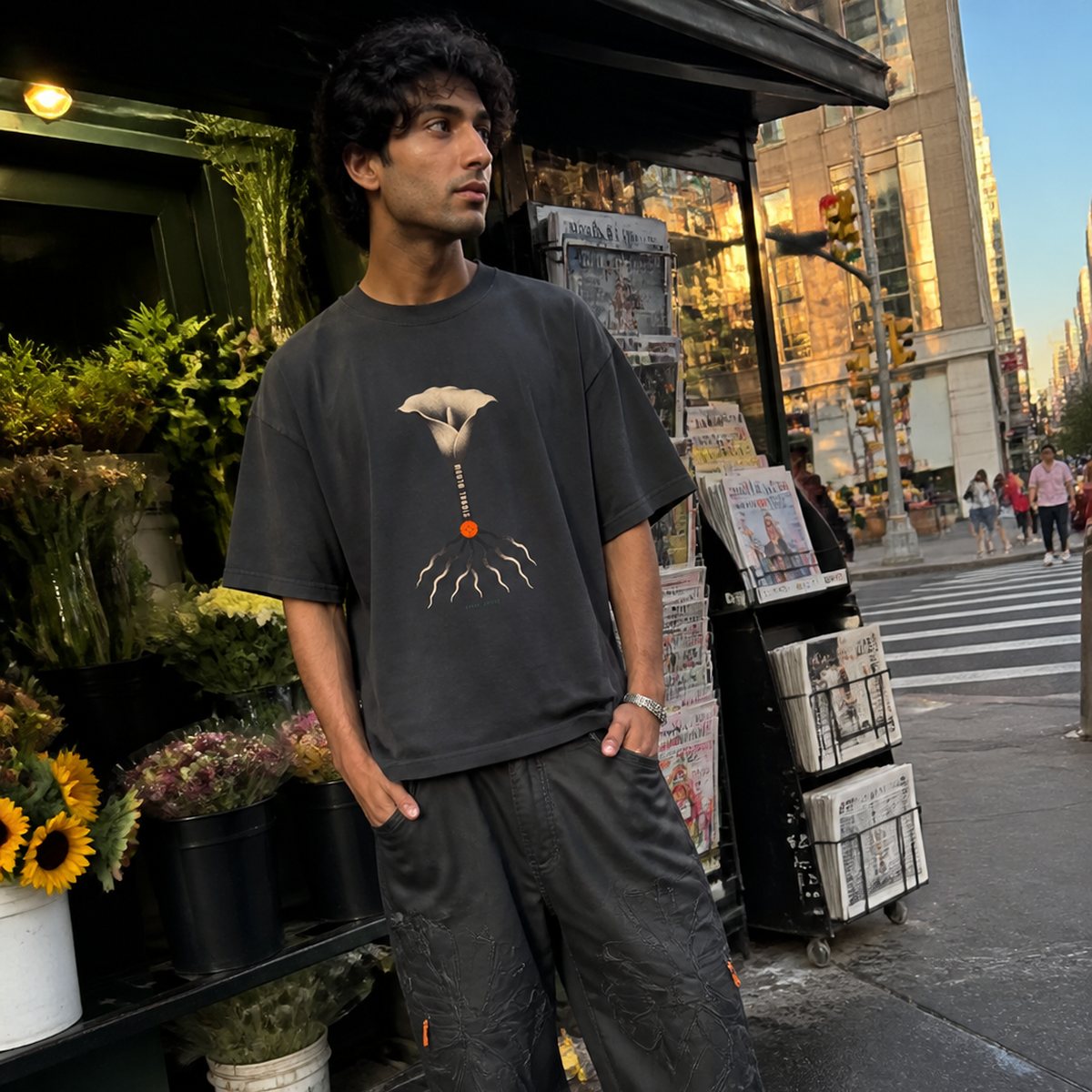 SIGNAL BLOOM Tee